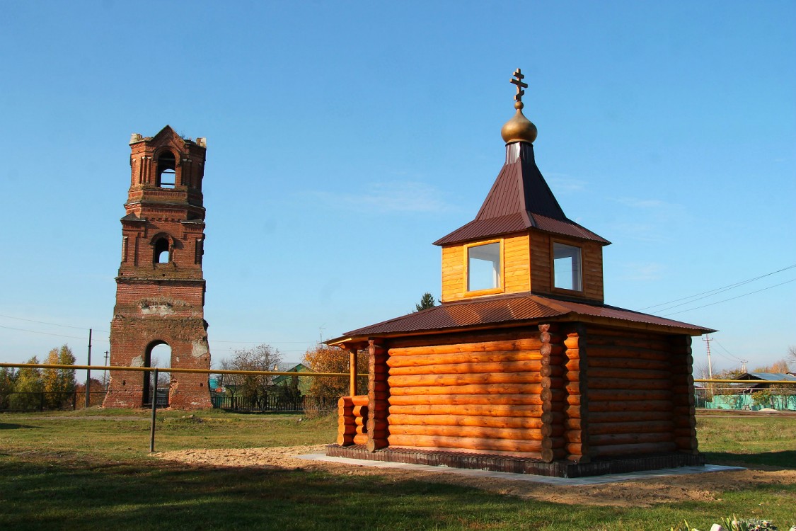 Кривка. Часовня Михаила Архангела. фасады, Колокольня и часовня