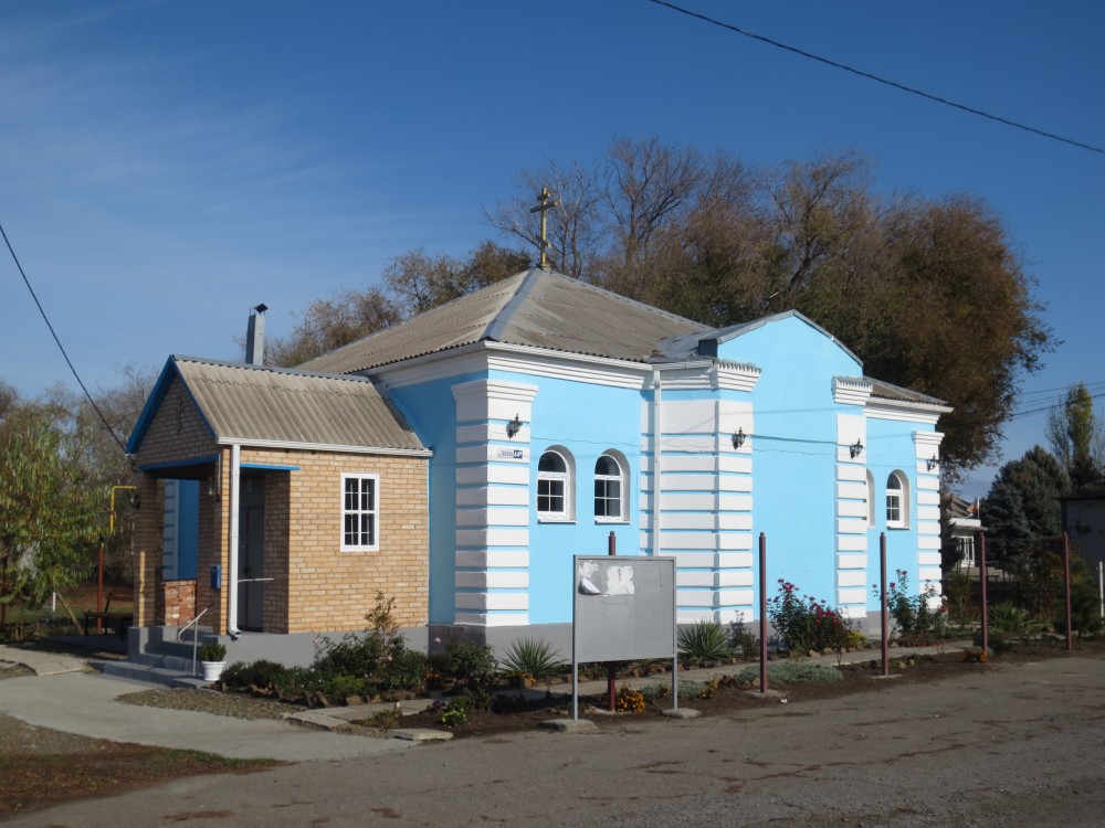 Церковь Успения Пресвятой Богородицы, Латоново (Матвеево-Курганский район, Ростовская область). фасады