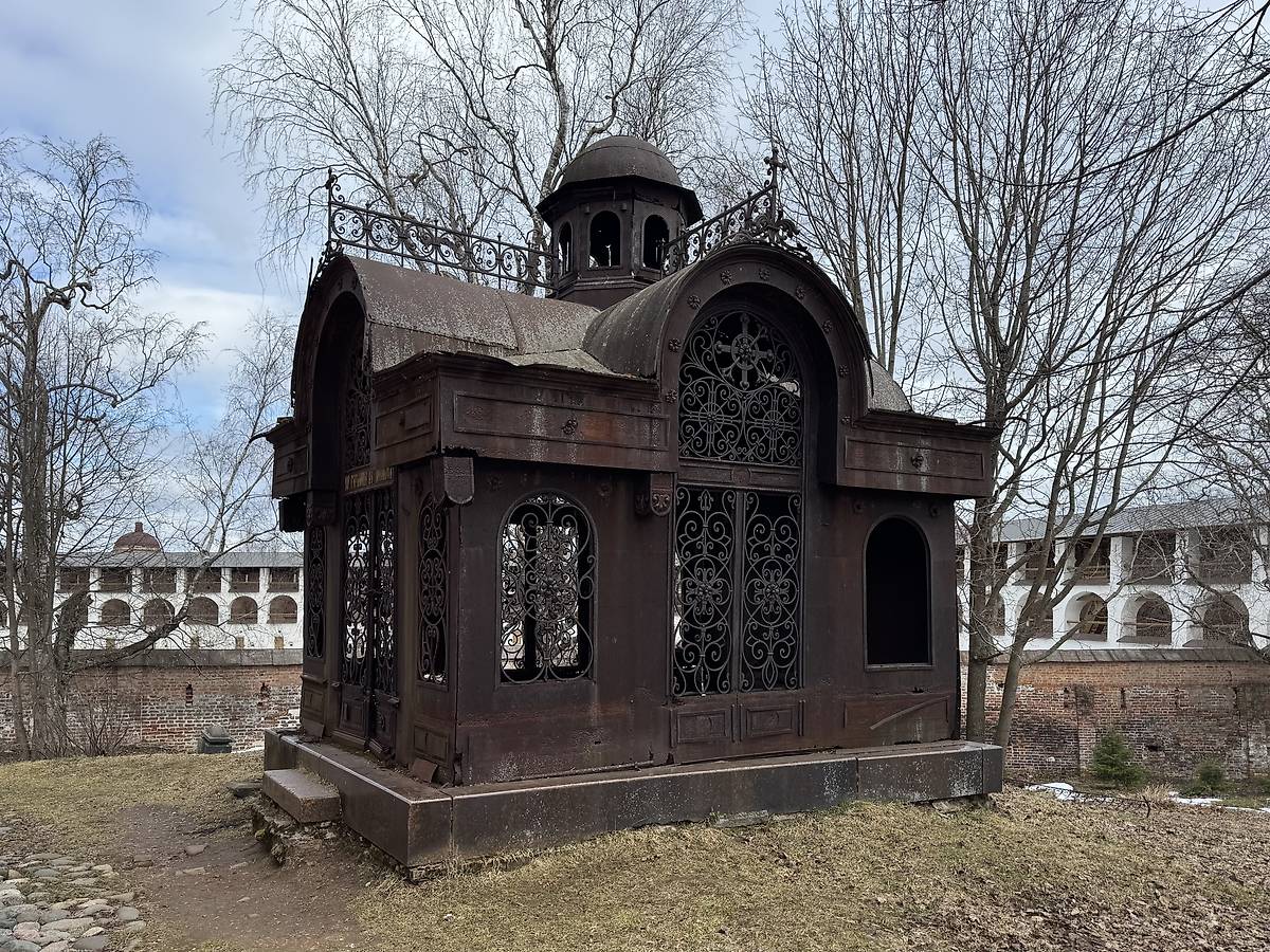 Вид с юго-запада, фасады. Кирилло-Белозерский монастырь. Часовня-усыпальница Симоновых, Кириллов (Кирилловский район, Вологодская область)