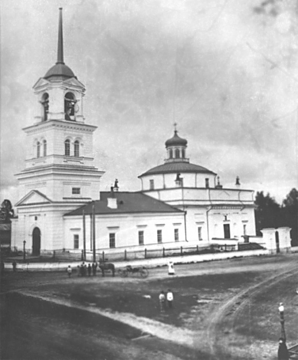 Нижняя Тура. Церковь Трёх Святителей (старая). архивная фотография, Старинное фото