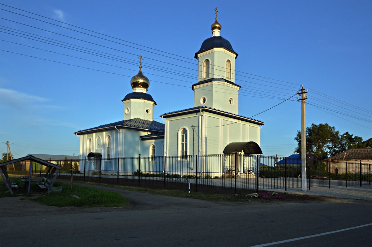 Церковь Михаила Архангела, Верхний Икорец (Бобровский район, Воронежская область). фасады