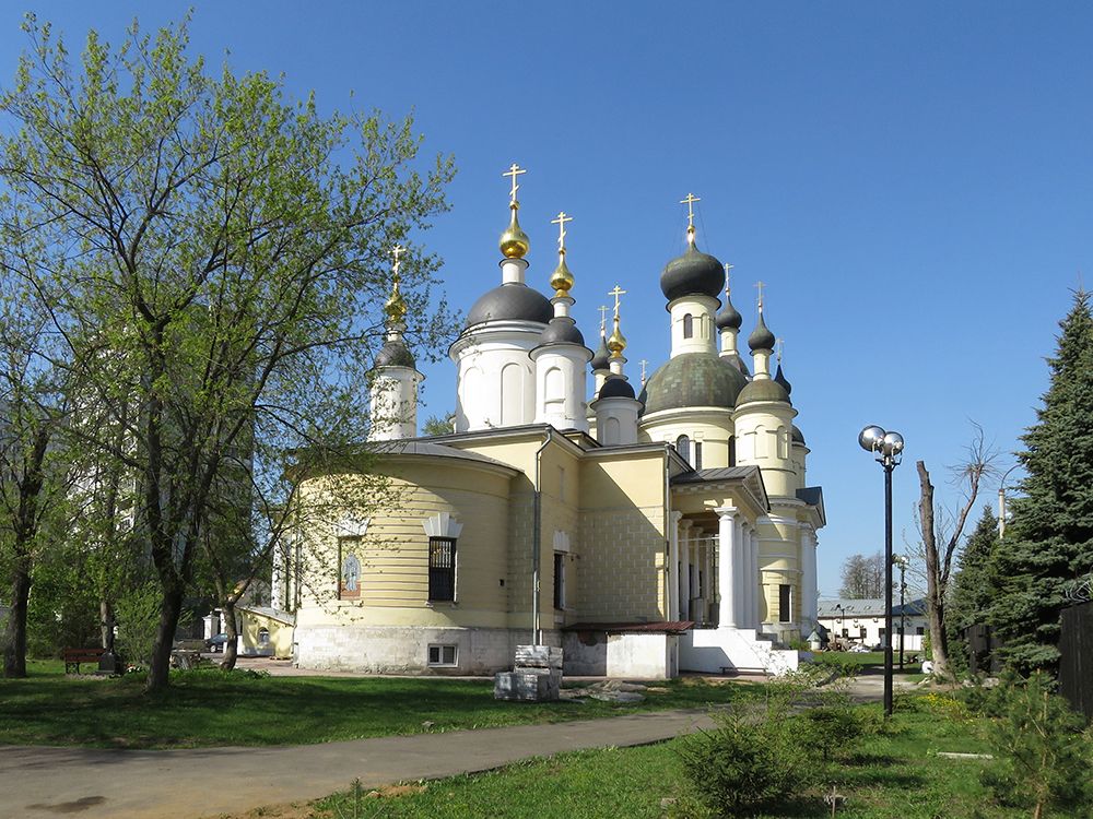 Лефортово. Храмовый комплекс Введенской единоверческой общины у Салтыкова моста. фасады