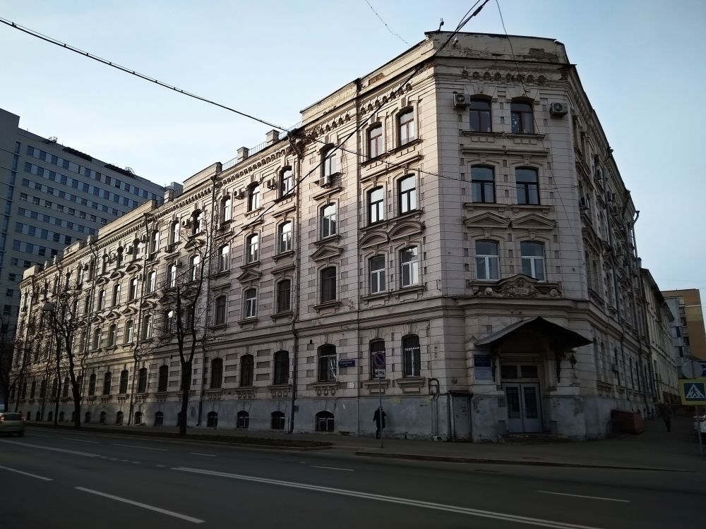 Домовая церковь Николая Чудотворца при бывшем 518-м госпитале Императорского технического училища, Басманный (Центральный административный округ (ЦАО), г. Москва). фасады