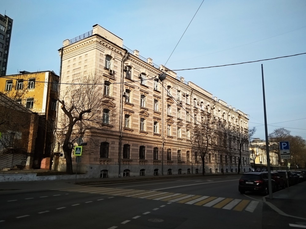 Домовая церковь Николая Чудотворца при бывшем 518-м госпитале Императорского технического училища, Басманный (Центральный административный округ (ЦАО), г. Москва). фасады