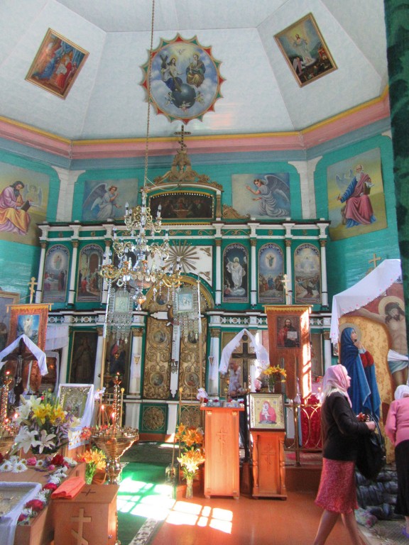 Церковь Николая Чудотворца, Купятичи (Пинский район, Беларусь, Брестская область). интерьер и убранство, иконостас