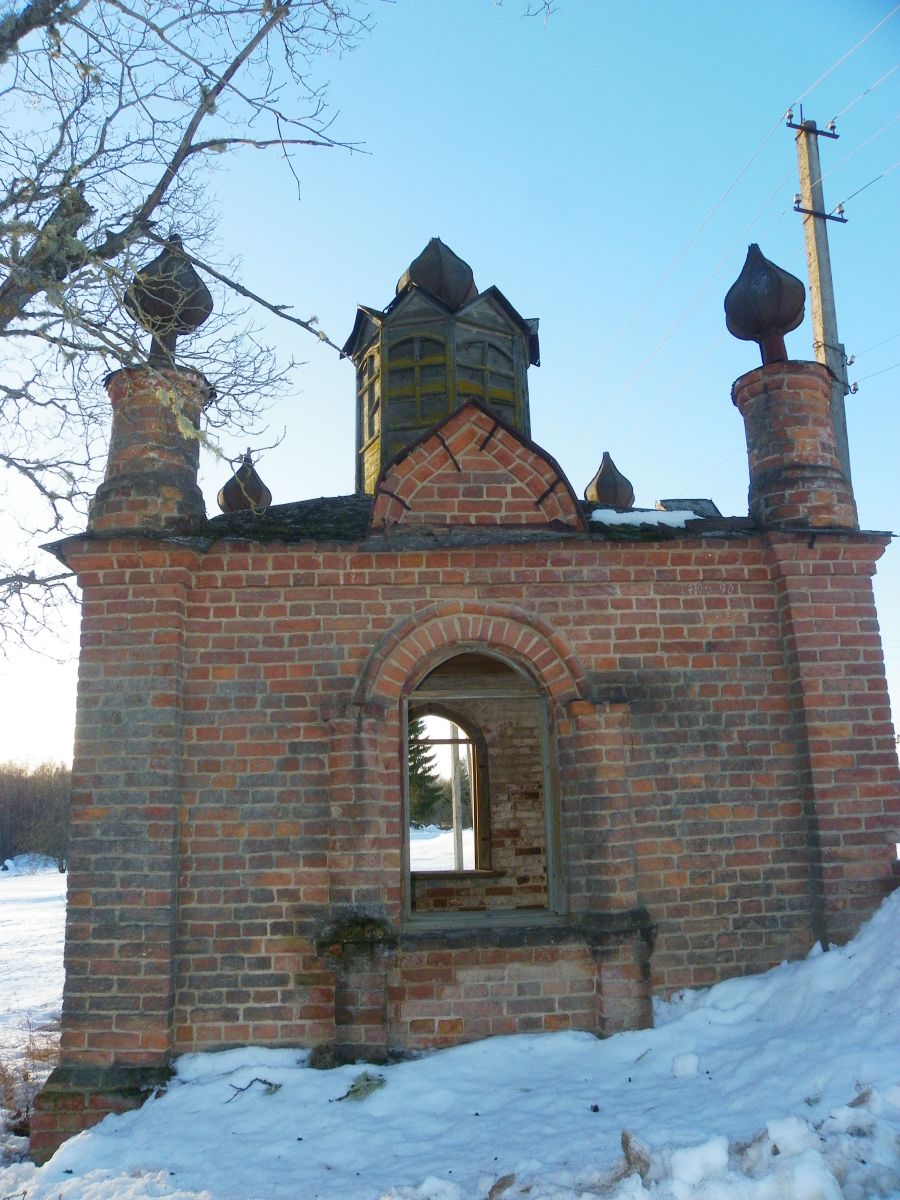 Часовня Тихвинской иконы Божией Матери в Гусиной Горке, Горка (Батецкий район, Новгородская область). фасады