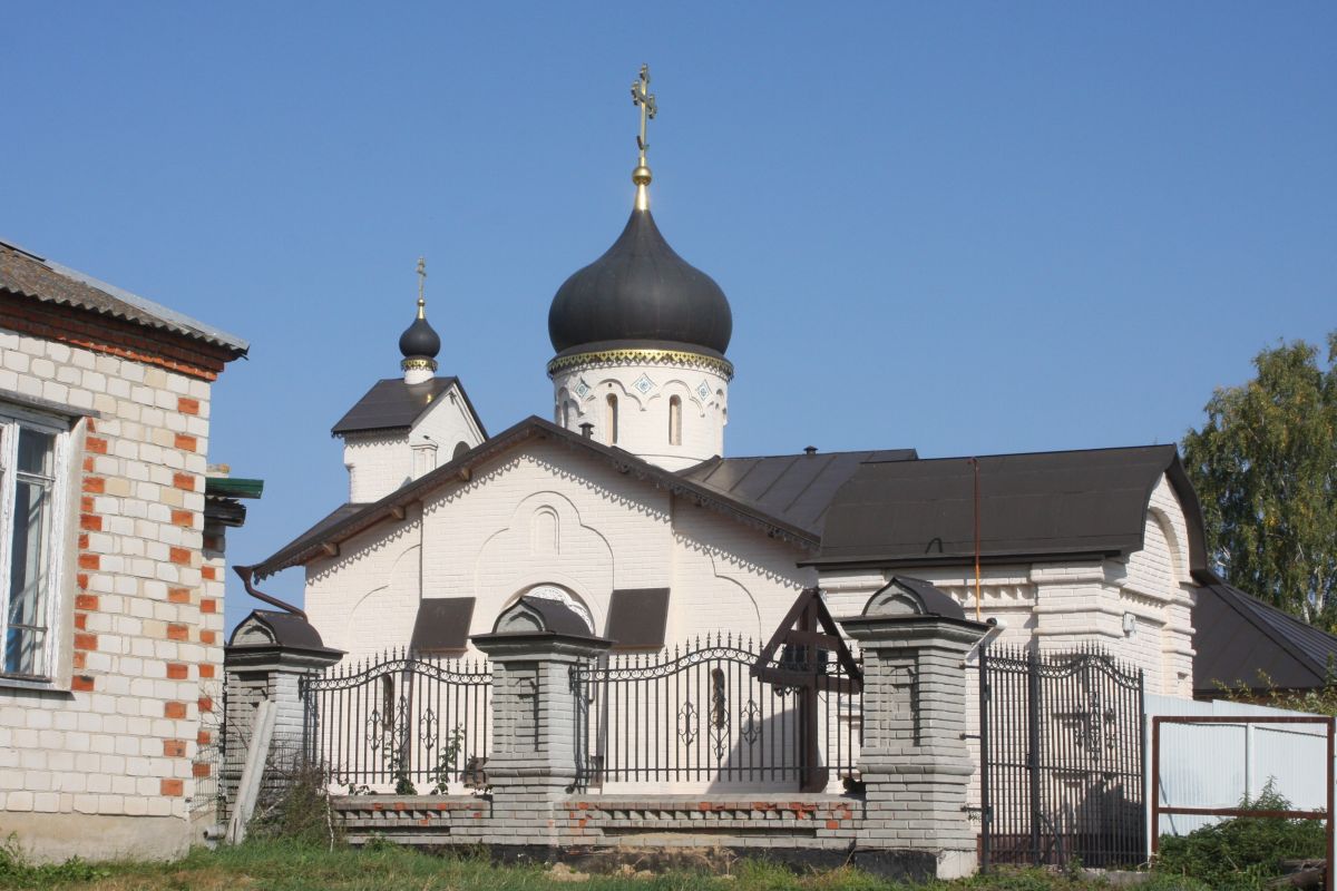 Храм-часовня Обновления храма Георгия Победоносца в Лидде, Рассыльная (Кромской район, Орловская область). фасады