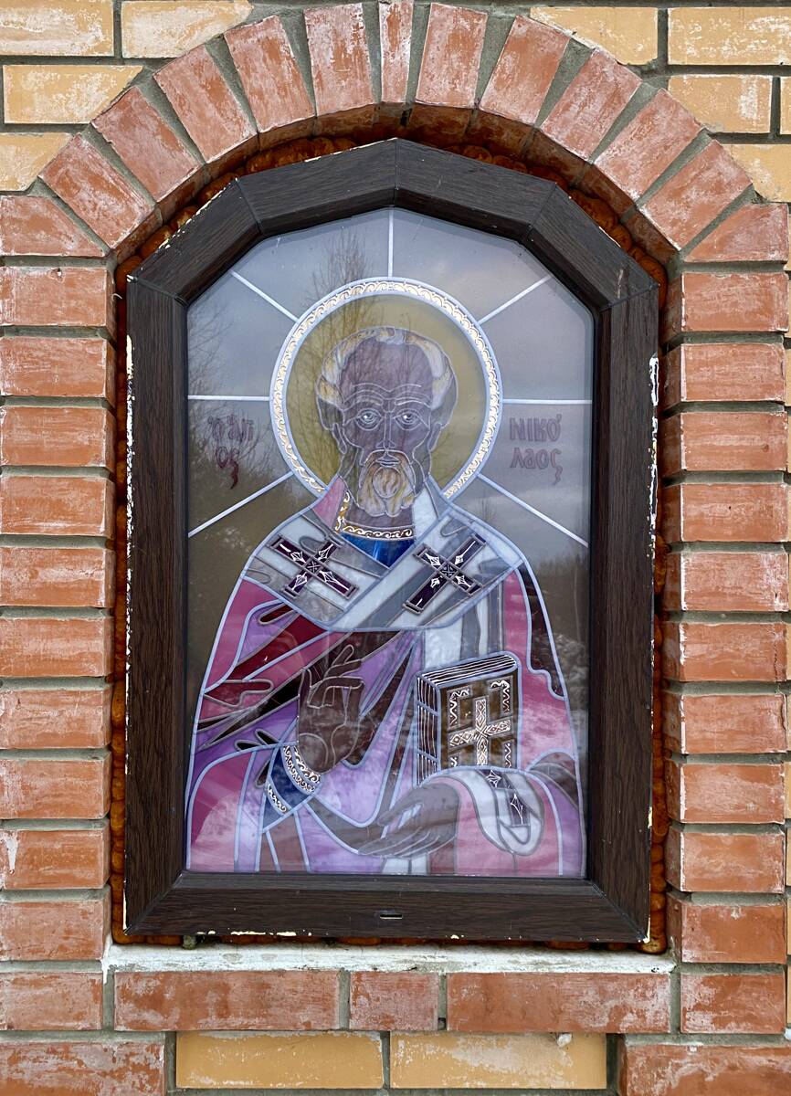 Часовня Казанской иконы Божией Матери, Абан (Абанский район, Красноярский край). дополнительная информация, Витраж северного фасада