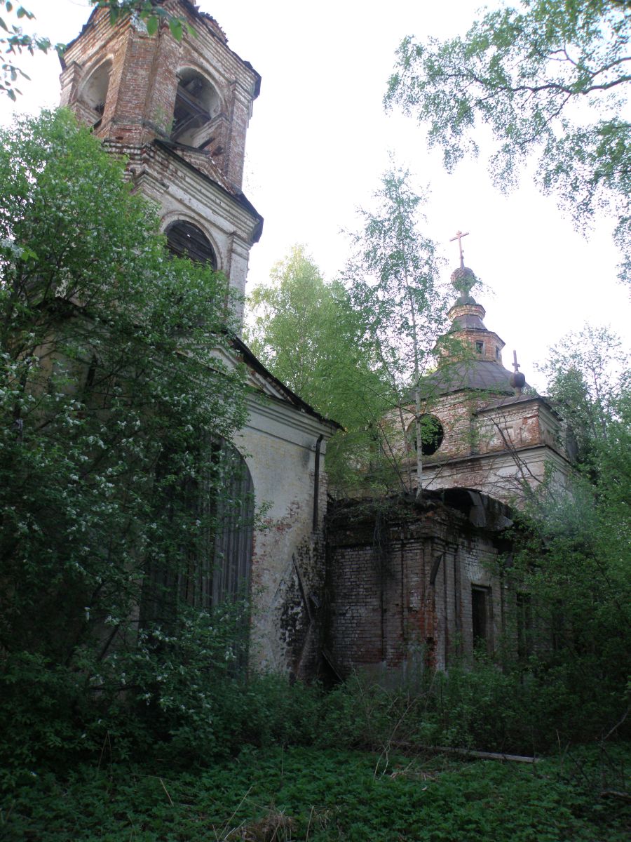 Церковь Рождества Пресвятой Богородицы, Михайловское (Чухломского с/п), урочище (Чухломский район, Костромская область). архитектурные детали
