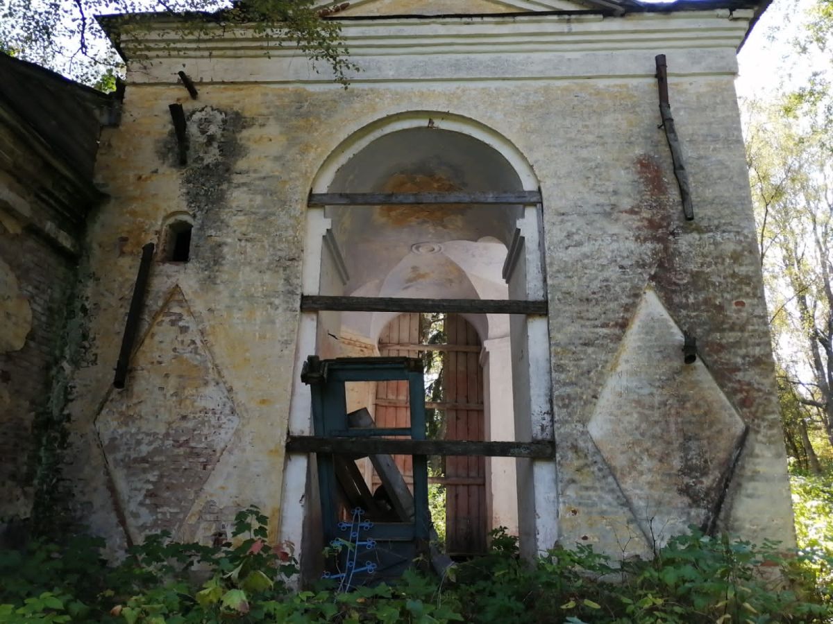 Церковь Рождества Пресвятой Богородицы, Михайловское (Чухломского с/п), урочище (Чухломский район, Костромская область). архитектурные детали, Внешнее состояние церкви