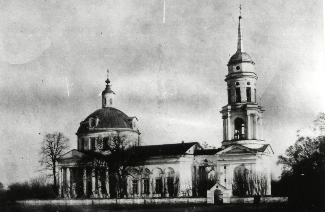 Никольское-на-Черемшане. Церковь Казанской иконы Божией Матери. архивная фотография, Фото нач. 20 в. Источник: misanec.ru/2014/09/19/v-ulyanovskoj-oblasti-ishhut-i-nahodyat-zatonuvshie-hramy/