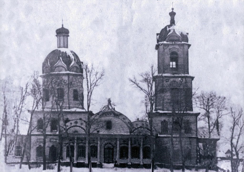 Лава. Церковь Введения во храм Пресвятой Богородицы (старая). архивная фотография, Фото сер. 20 в. Источник: ulpressa.ru/2018/03/30/utrachennyie-hramyi-simbirsko-ulyanovskogo-kraya-na-staryih-fotografiyah-derevyannaya-vvedenskaya-tserkov-v-sele-lava-1876-posle-1955/