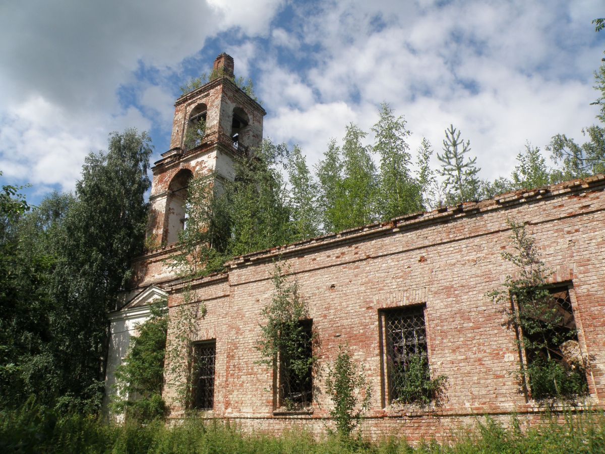 Церковь Рождества Пресвятой Богородицы, Ефремье (Ефремий Ширь) (Парфеньевский район, Костромская область). архитектурные детали