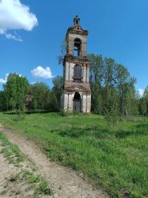 Пилятино. Церковь Троицы Живоначальной