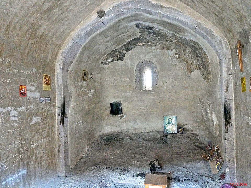 Неизвестная церковь, Хертвиси (Самцхе-Джавахети, Грузия). интерьер и убранство