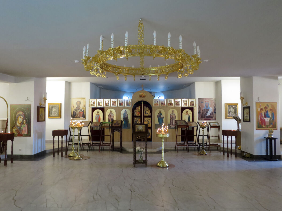Церковь Казанской иконы Божией Матери в Лосиноостровском, Лосиноостровский (Северо-Восточный административный округ (СВАО), г. Москва). интерьер и убранство, Иконостас нижнего храма