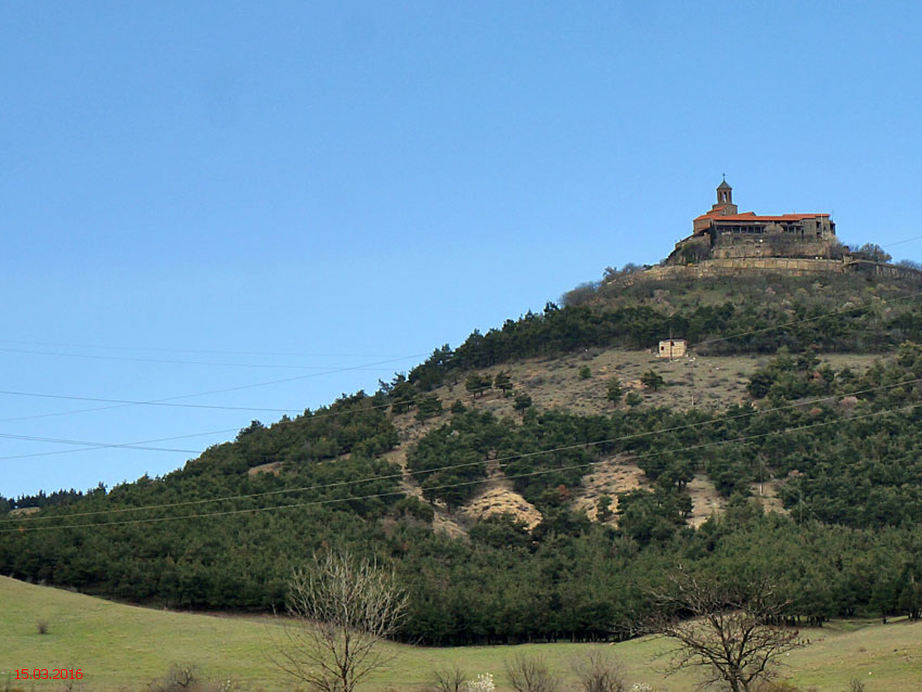Квемо Телети. Георгия Победоносца, монастырь. общий вид в ландшафте