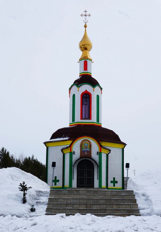 Часовня Ксении Петербургской, Трасса 32К-25, 19-й километр (Прокопьевский район и г. Прокопьевск, Кемеровская область). фасады