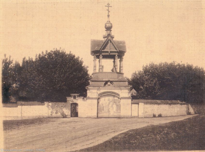Церковь Воскресения Христова на Афанасьевском кладбище (старая), Орёл (Орёл, город, Орловская область). архивная фотография, Звонница на Афанасьевском кладбище 1897—1917,(утрачена) Направление съемки:северо-восток с сайта https://pastvu.com/p/190642
