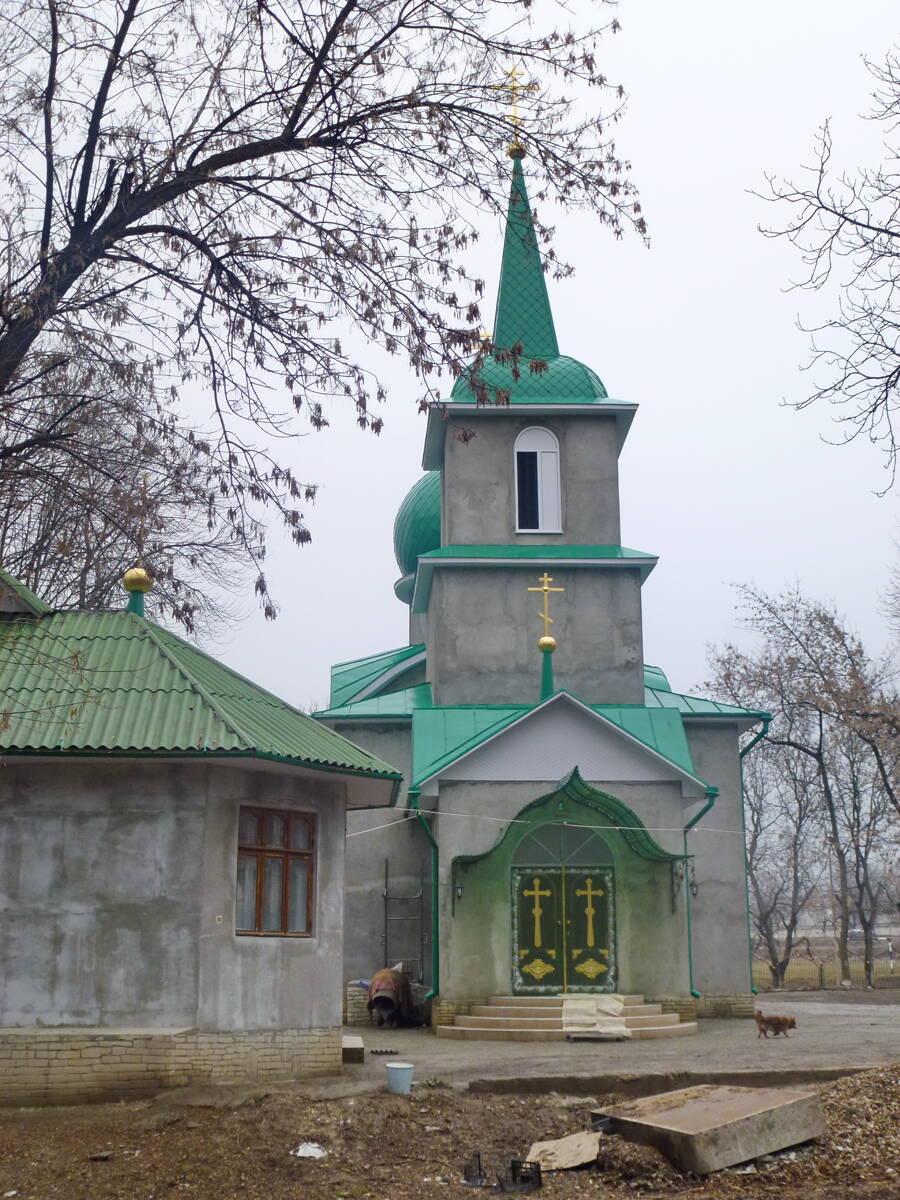 Церковь Серафима Саровского, Дрокия, город (Дрокиевский район, Молдова). фасады