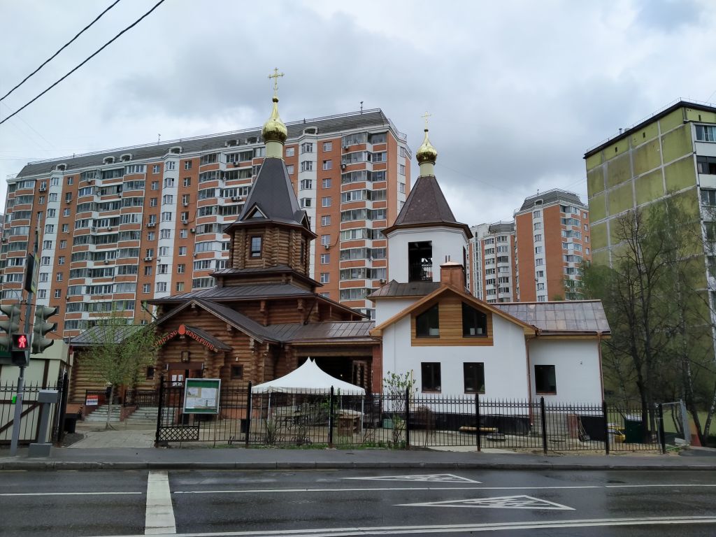Церковь Двенадцати апостолов в Ховрине, Ховрино (Северный административный округ (САО), г. Москва). фасады