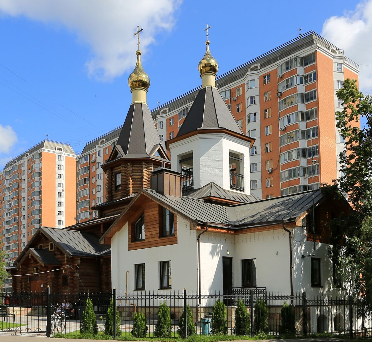 Церковь Двенадцати апостолов в Ховрине, Ховрино (Северный административный округ (САО), г. Москва). фасады