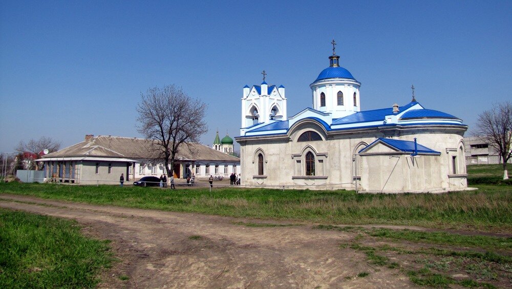 Измаил. Церковь Успения Пресвятой Богородицы. общий вид в ландшафте