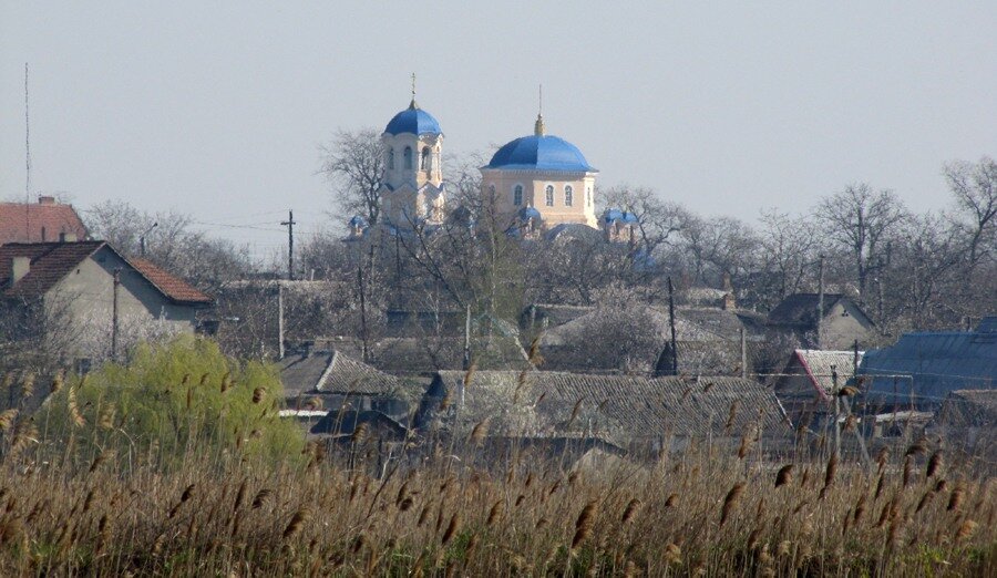 Измаил. Церковь Рождества Пресвятой Богородицы. общий вид в ландшафте