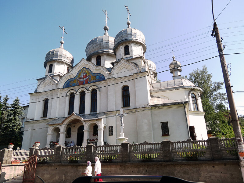 Турка. Церковь Покрова Пресвятой Богородицы. фасады