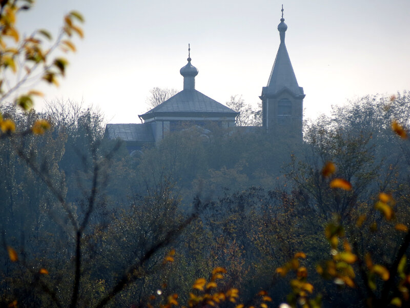 Церковь Михаила Архангела, Жабка (Флорештский район, Молдова). общий вид в ландшафте