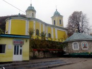 Сахарна. Троицкий Сахарнянский монастырь. Церковь Троицы Живоначальной