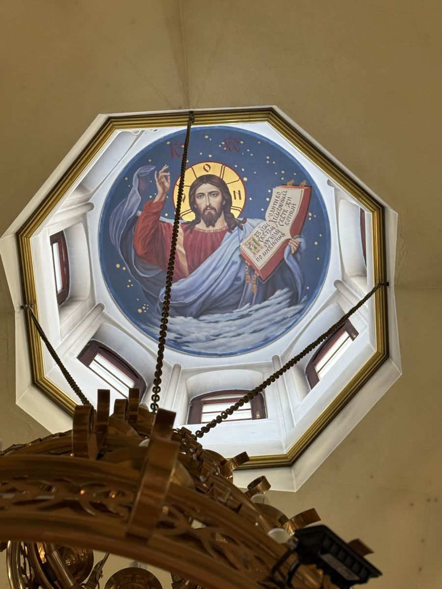 Церковь Александра Невского в Кедровой роще, Надым (Надымский район и г. Надым, Ямало-Ненецкий автономный округ). интерьер и убранство, Фреска на своде главного купола