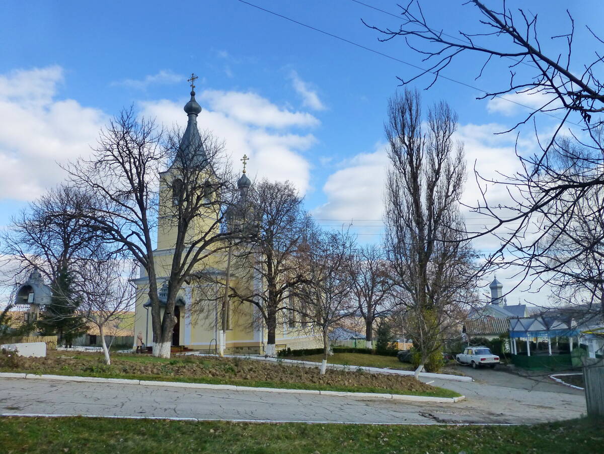 Рождественский Речульский женский монастырь. Церковь Рождества Пресвятой Богородицы, Речула (Каларашский район, Молдова). фасады