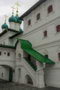 Часовня Иоанна Шанхайского и Сан-Францисского, Часовня на верхнем этаже под пятиглавием; в подвальном этаже здания - пещерная церковь прпп. отцов Киево-Печерских<br>, Никулино, Истринский городской округ и ЗАТО Восход, Московская область