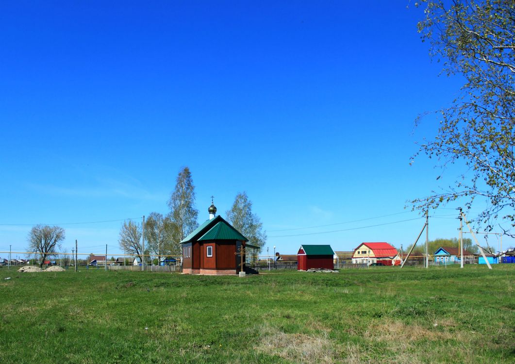 Церковь Алексия, человека Божия, Средняя Якушка (Новомалыклинский район, Ульяновская область). общий вид в ландшафте