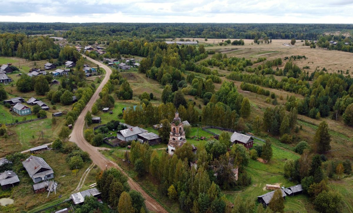 Церковь Воскресения Христова, Понизье (Антроповский район, Костромская область). общий вид в ландшафте