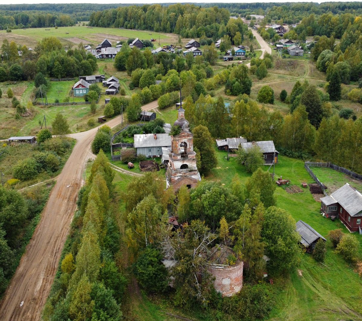 Церковь Воскресения Христова, Понизье (Антроповский район, Костромская область). общий вид в ландшафте