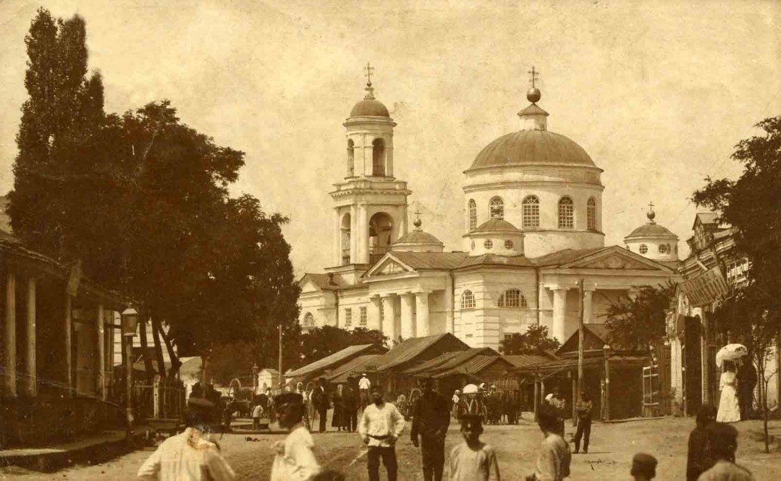 Собор Троицы Живоначальной, Змиёв (Чугуевский район, Украина, Харьковская область). архивная фотография, Вид с улицы Дворянской