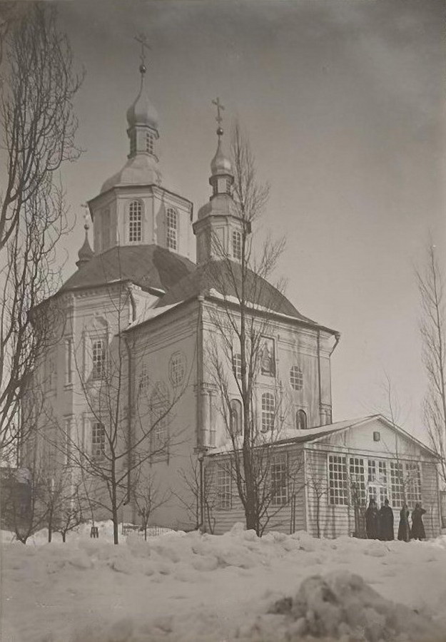 Глуховско-Петропавловский монастырь. Собор Петра и Павла, Будища (Шосткинский район, Украина, Сумская область). архивная фотография, Фото приблизительно 1910-ых годов из фондов Государственного научно-исследовательского музея архитектуры имени А.В. Щусева. Автор Я.К. Фесик