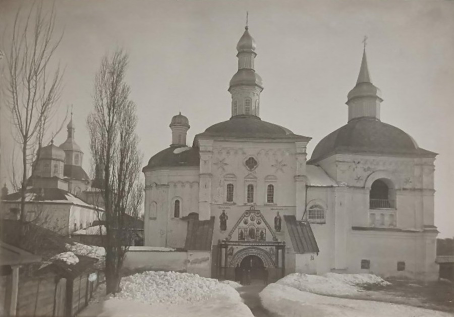 Глуховско-Петропавловский монастырь. Церковь Михаила Архангела, Будища (Шосткинский район, Украина, Сумская область). архивная фотография, Фото приблизительно 1910-ых годов из фондов Государственного научно-исследовательского музея архитектуры имени А.В. Щусева. Автор Я.К. Фесик
