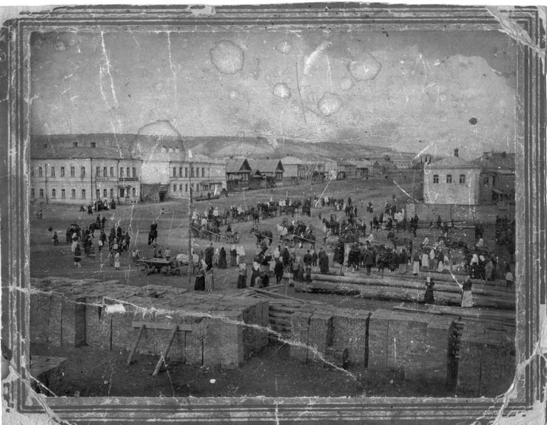 Неизвестный собор, Сурское (Сурский район, Ульяновская область). архивная фотография, Фото 1916 г., внизу - стены строящегося собора