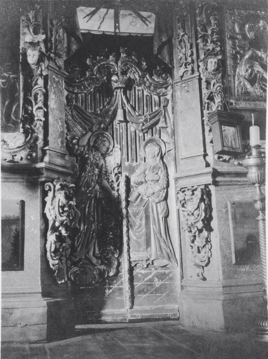 Церковь Сошествия Святого Духа, Ламская Пустынь (акватория Рыбинского водохранилища) (Весьегонский район, Тверская область). архивная фотография, Врата придела преп. Кирилла Белозерского. Фото С. С. Некрасова, лето 1915 г. northauction.ru (Подлинник в архиве ИИМК, 0-415-2376)