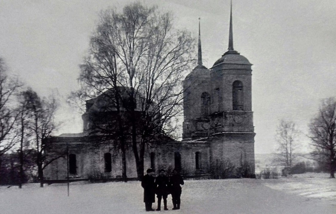 Тухомичи. Церковь Спаса Нерукотворного Образа. архивная фотография, Фото 1950-х годов из фондов библиотеки дер. Тухомичи