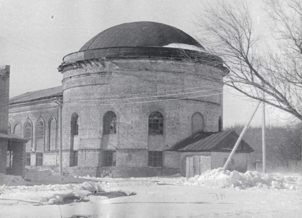 Церковь Казанской иконы Божией Матери, Новопокровское (Балашовский район, Саратовская область). архивная фотография, Фото 1991 г.  Юго-восточная сторона. Алтарь. ГКМФ. Балашовский краеведческий музей