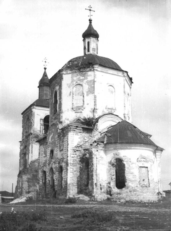 Церковь Рождества Христова (старая), Подлесное (Майнский район, Ульяновская область). архивная фотография, Фото сер. 20 в., источник: veshkaima.prihod.ru/khramy_blagochinija/view/id/1175637