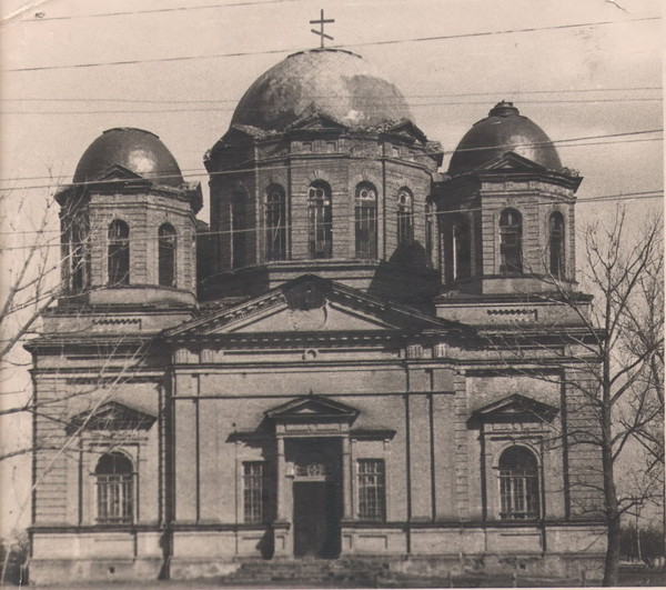 Козиевка. Церковь Покрова Пресвятой Богородицы (старая). архивная фотография, Частная коллекция. Фото 1959 г. Старая Покровская церковь незадолго до сноса