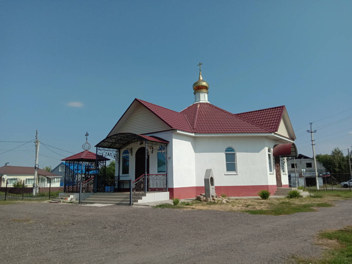 Церковь Космы и Дамиана, Верхний Карачан (Грибановский район, Воронежская область). фасады