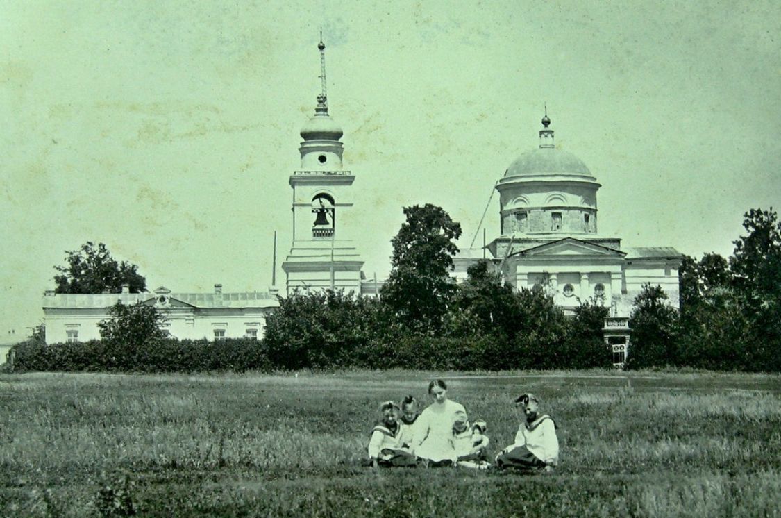 Церковь Покрова Пресвятой Богородицы (старая), Пады (Балашовский район, Саратовская область). архивная фотография, Фото между 1890-1917 гг. Сайт oldsaratov.ru