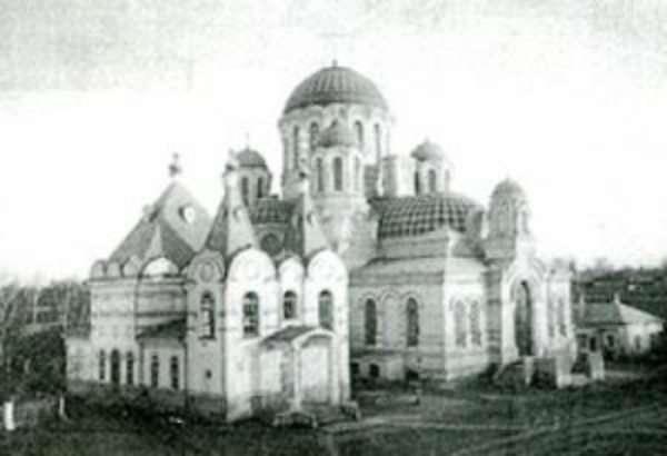 Никольский мужской монастырь. Церковь Николая Чудотворца, Самара (Самара, город, Самарская область). архивная фотография, Фото нач. 20 в., церковь на фоне Никольского собора. Источник: volga-blog.ru