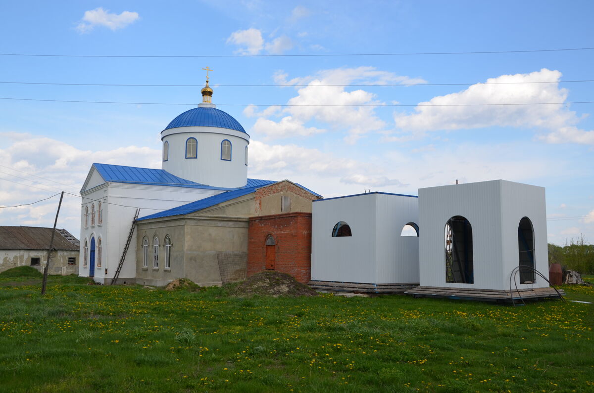 Церковь Покрова Пресвятой Богородицы (тёплая), Ачадово (Зубово-Полянский район, Республика Мордовия). документальные фотографии